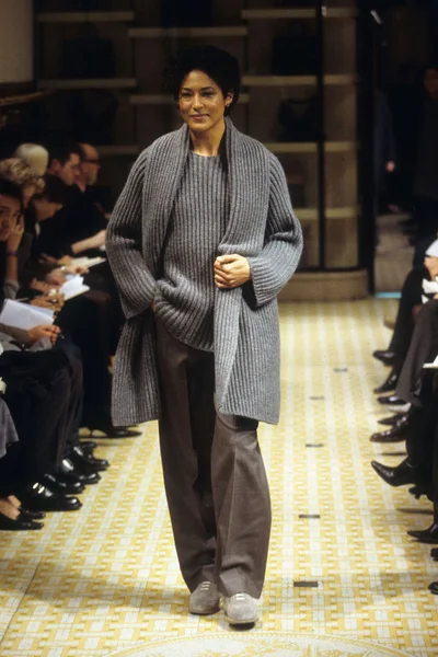 Look 19